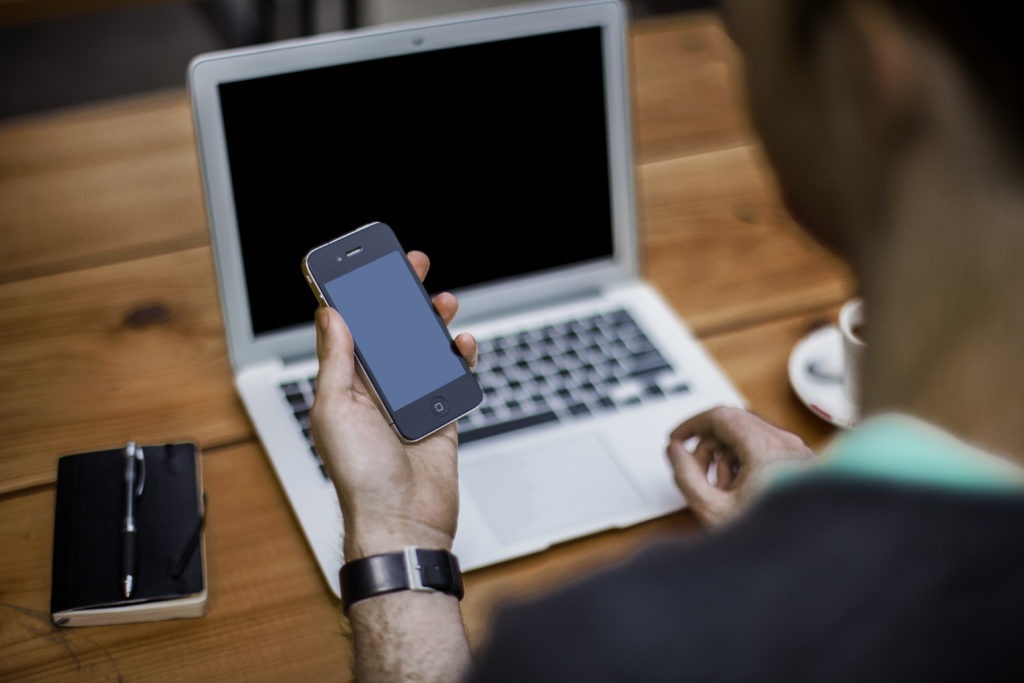 man-person-apple-iphone